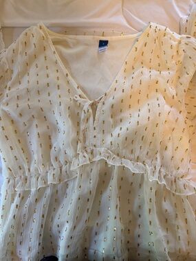 Cream and Gold Long Sleeve Blouse